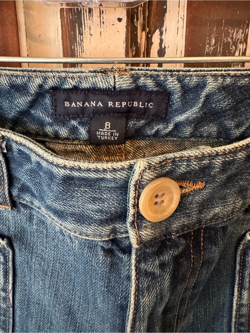 Banana Republic Women's Blue Denim Straight Leg Jeans - size 8 - Picture 3 of 8